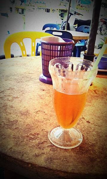 some kind of lemon tea
