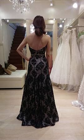 Black-02.jpg