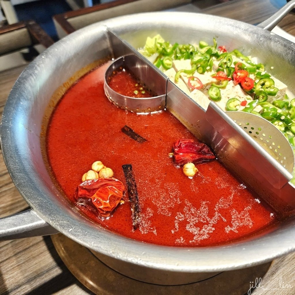 【台北 中山站】青花驕 王品集團旗下麻辣火鍋店 台北美食/台