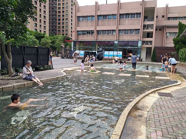 ※台北市中正區※ 【玩水/游泳】自來水博物館 水鄉庭園 臺北