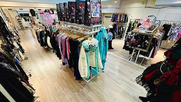 吉兒龐克台中店｜全台最潮的日系二次元蘿莉塔與龐克風格の聖地！