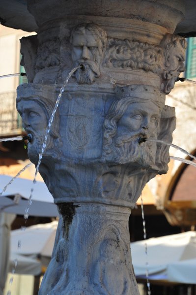 693-Verona-_resize.JPG