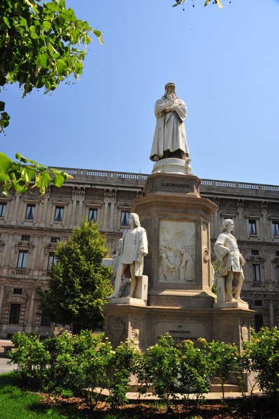 748-Milano-達文西雕像－_resize.JPG