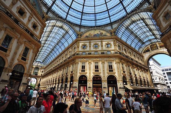 755-Milano-艾曼紐二世拱廊－_resize.JPG