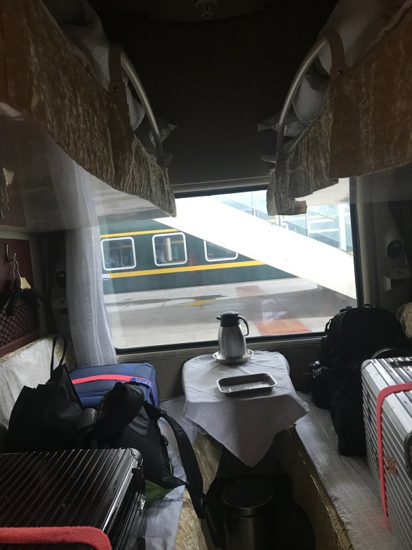 1553-拉薩火車站--_.JPG