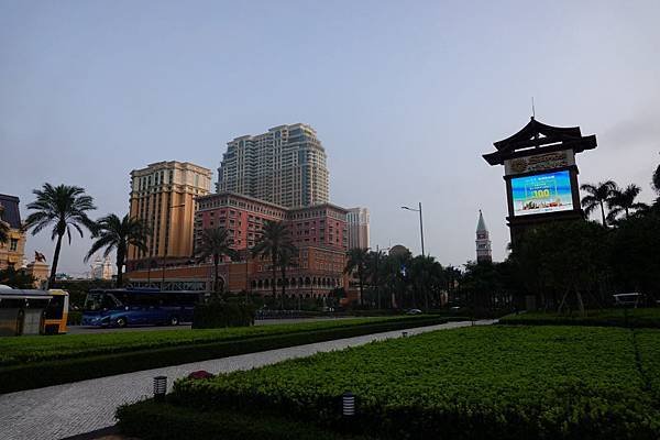 225.JPG