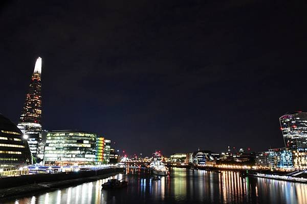 1093-倫敦-倫敦塔與橋的夜景.JPG