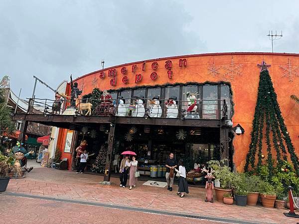 112-美國村.JPG
