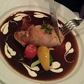 香煎雞腿排(醬料名稱忘了)