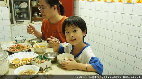 15小小美食家阿箴
