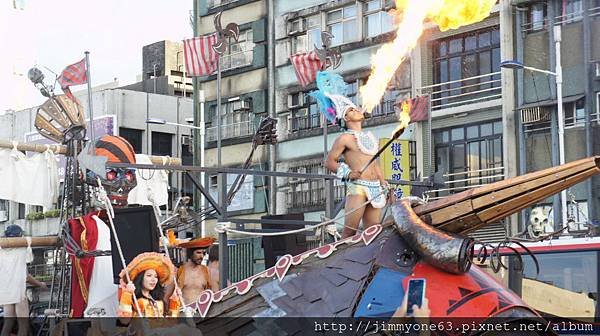 15跟噴火相比我喜歡旁邊那個盪鞦的.jpg