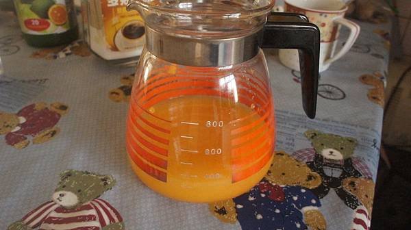 02加上等量濃縮檸檬汁跟6匙糖.jpg