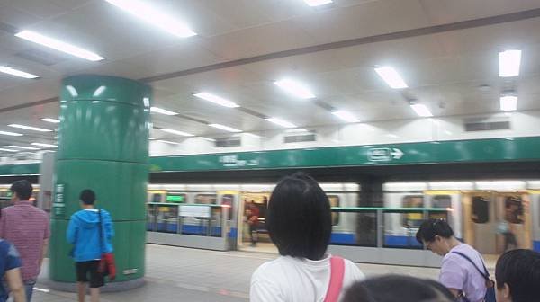 02新店站到了.jpg