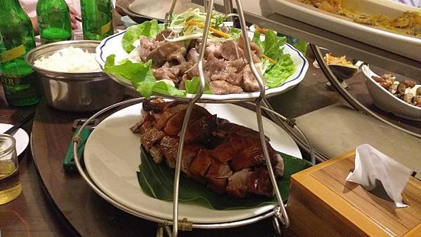 17烤鴨跟不知名的肉.jpg