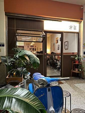 必吃！台中艸祭牛肉麵，隱藏版美味，宵夜饕客的首選！