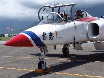 AT-3 自強號教練攻擊機 (AIDC)