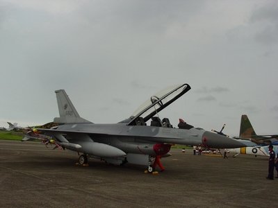 F-16 戰隼式戰鬥機 