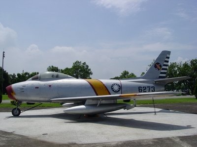 F-86F 軍刀式戰鬥轟炸機 Sabre