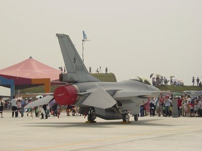 F-16 戰隼式戰鬥機  Fighting Falcon