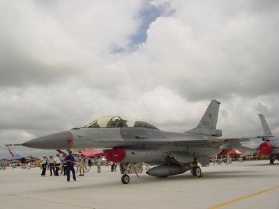 F-16 戰隼式戰鬥機 Fighting Falcon