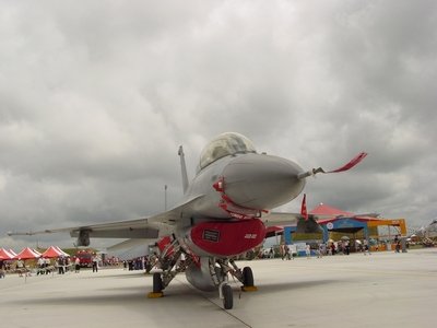 F-16 戰隼式戰鬥機 Fighting Falcon