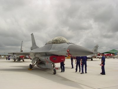 F-16 戰隼式戰鬥機  Fighting Falcon