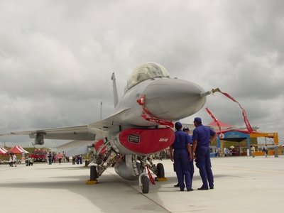 F-16 戰隼式戰鬥機 Fighting Falcon