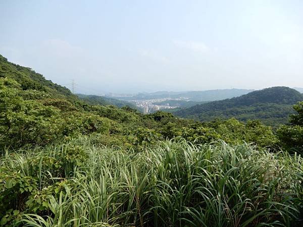 【臺灣%2F基隆】大武崙砲台步道前的涼亭風景