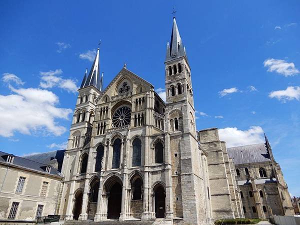 【法國%2F漢斯 Reims】Basilique Saint-Remi 聖雷米大教堂