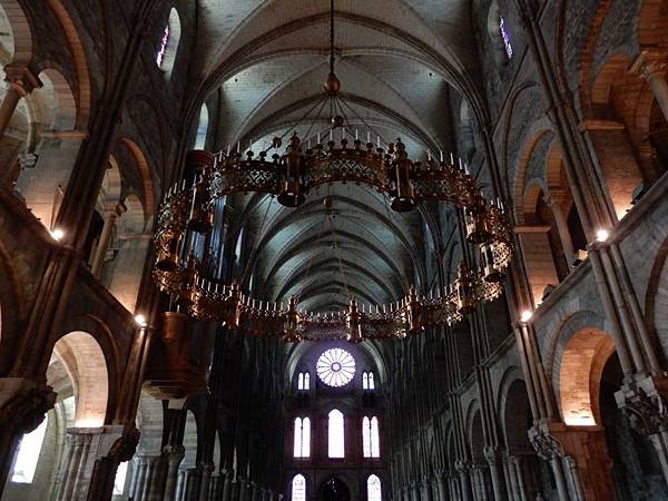 【法國%2F漢斯 Reims】Basilique Saint-Remi 聖雷米大教堂