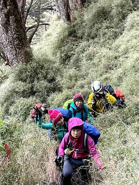 20211227-28年終最後趴、小關山登頂美拍_211228_7.jpg