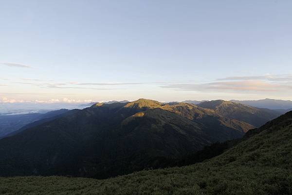 帶老婆上山吹吹風--奇萊主峰