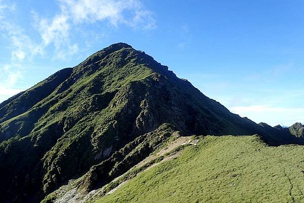 帶老婆上山吹吹風--奇萊主峰