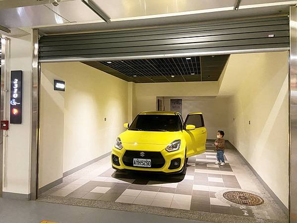 【台中住宿】水雲端旗艦概念旅館｜Buffet早餐還有宵夜｜超