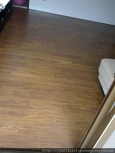 20120107578D店內圖檔施工成果20120107真木紋-蜂蜜柚木.jpg