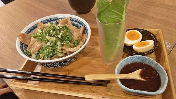 開丼 微風松高店