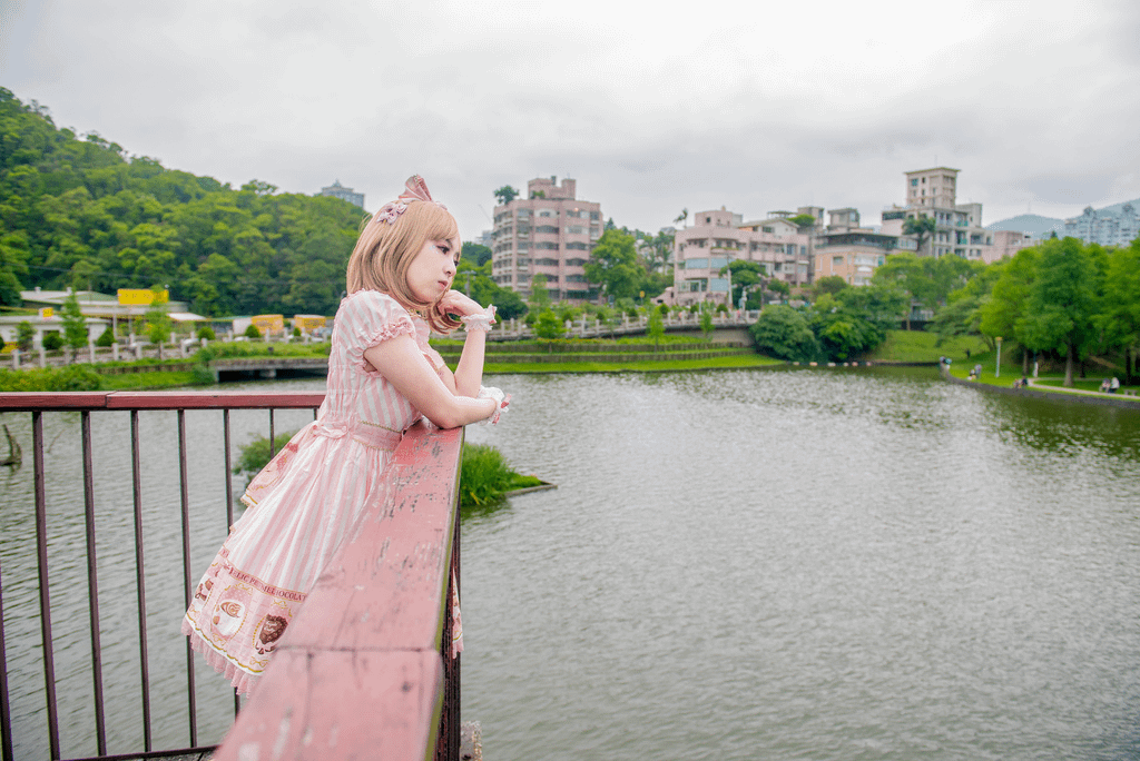 花見。湖畔野餐聚