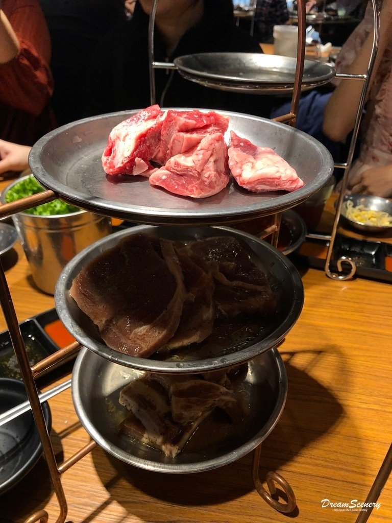 《肉倉》韓國烤肉吃到飽