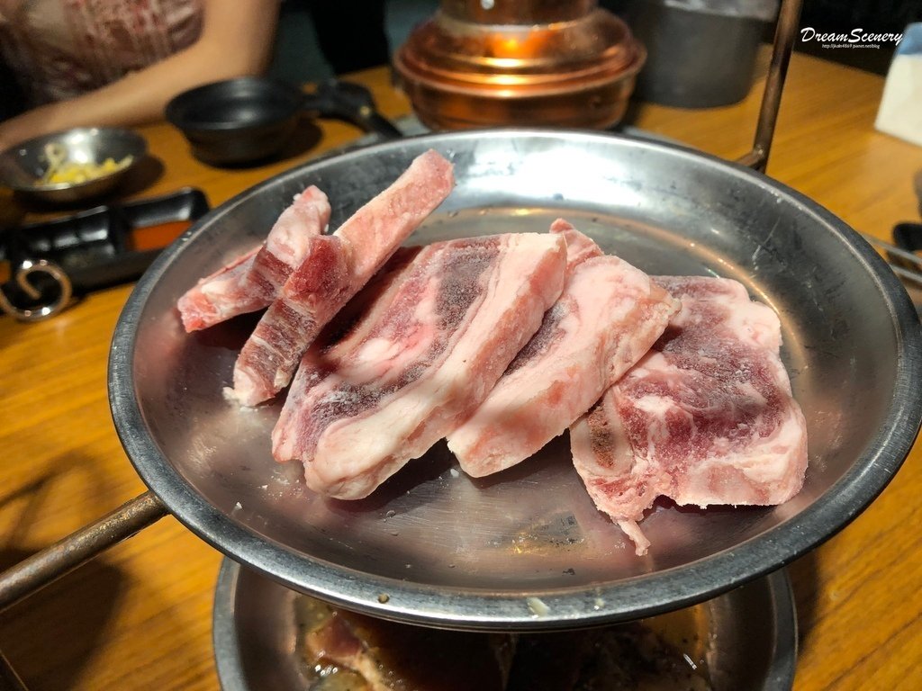 《肉倉》韓國烤肉吃到飽