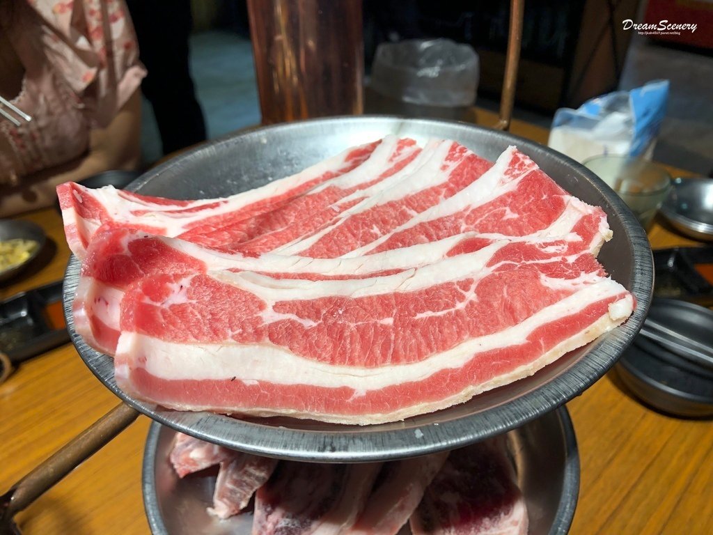 《肉倉》韓國烤肉吃到飽