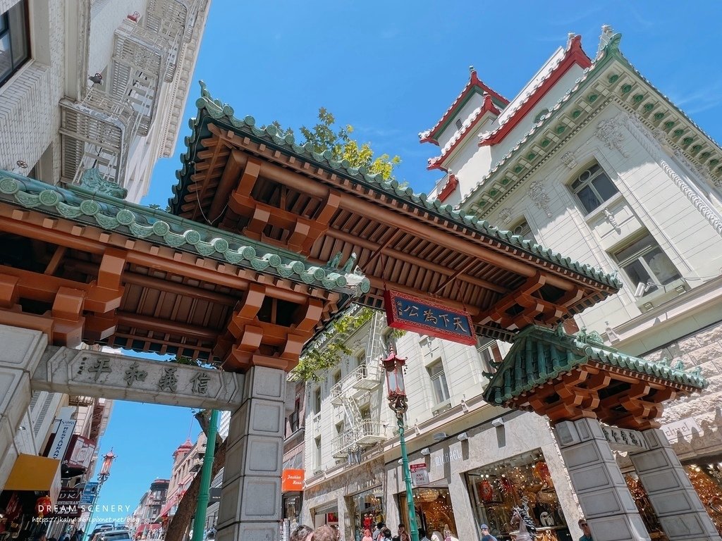 龍門 Chinatown Dragon Gate