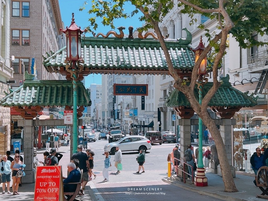 龍門 Chinatown Dragon Gate