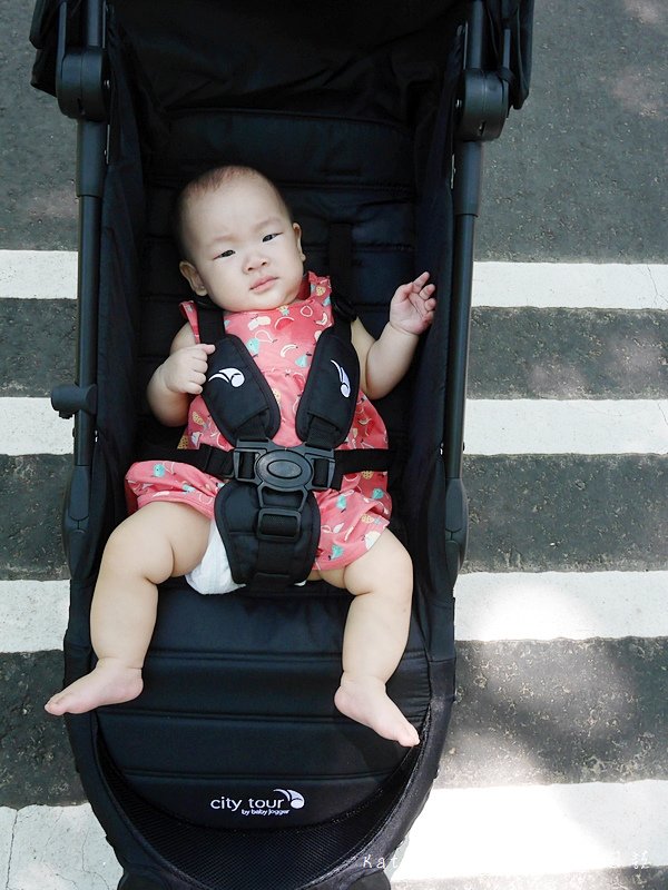 美國baby jogger city tour C形旋風輕量旅行車 單手秒開推車 嬰兒推車推薦 選擇嬰兒推車 好收納嬰兒推車29.jpg