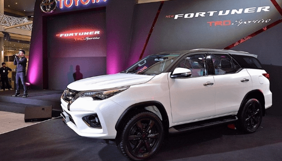 toyota-fortuner-04.jpg