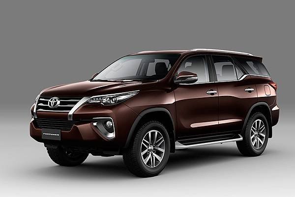 Toyota Fortuner 2019 03.jpg