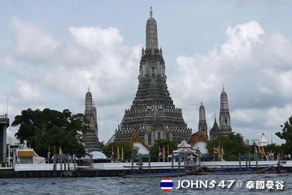 泰國曼谷Khlong Bangkok Yai運河長尾船6.jpg