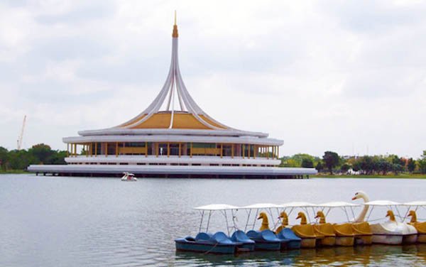 Suan Luang Rama IX Public Park