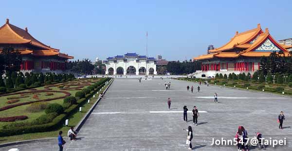 Taipei Travel Guide- National Chiang Kai-shek Memorial Hall2