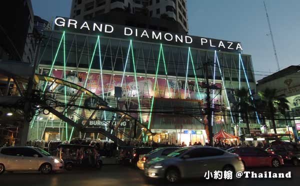 曼谷水門市場夜市- Grand Diamond廣場.jpg