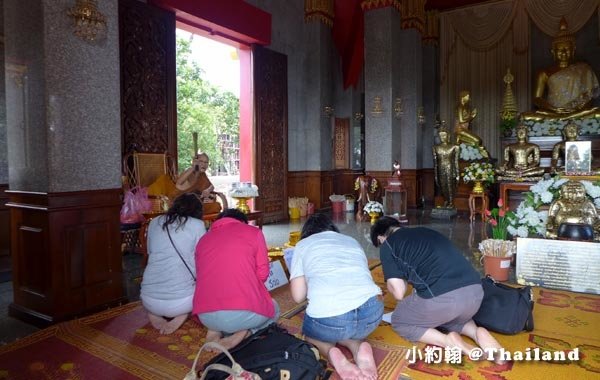 泰國廊開府Wat Pha Tak Suea Nong Khai祈福.jpg